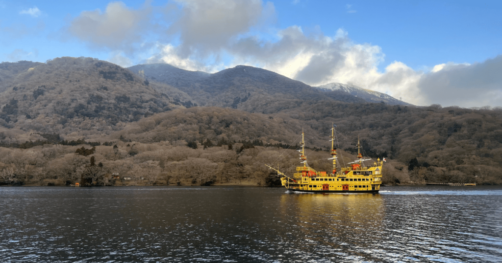 蘆之湖的箱根海賊船